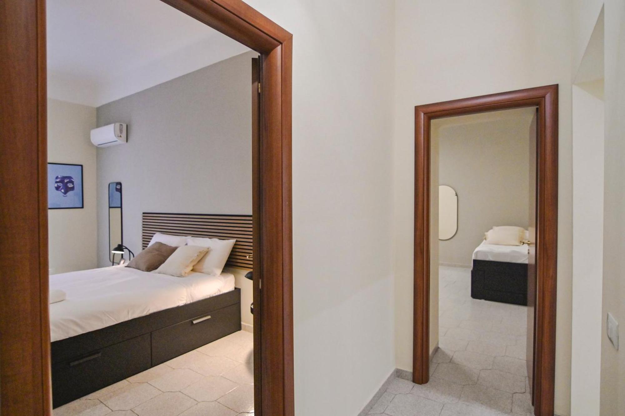 Cozy Central Residence Napoli Bagian luar foto