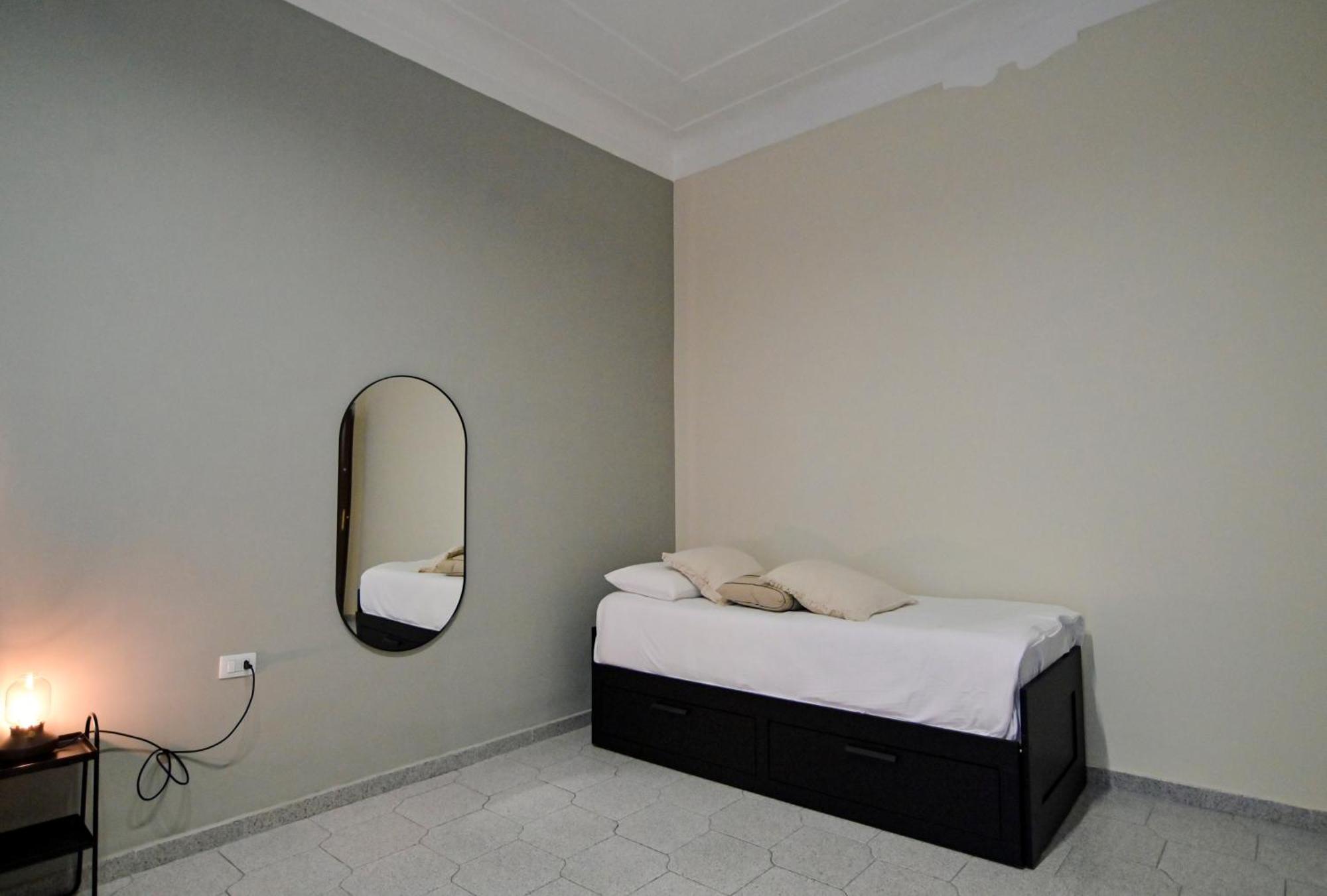 Cozy Central Residence Napoli Bagian luar foto