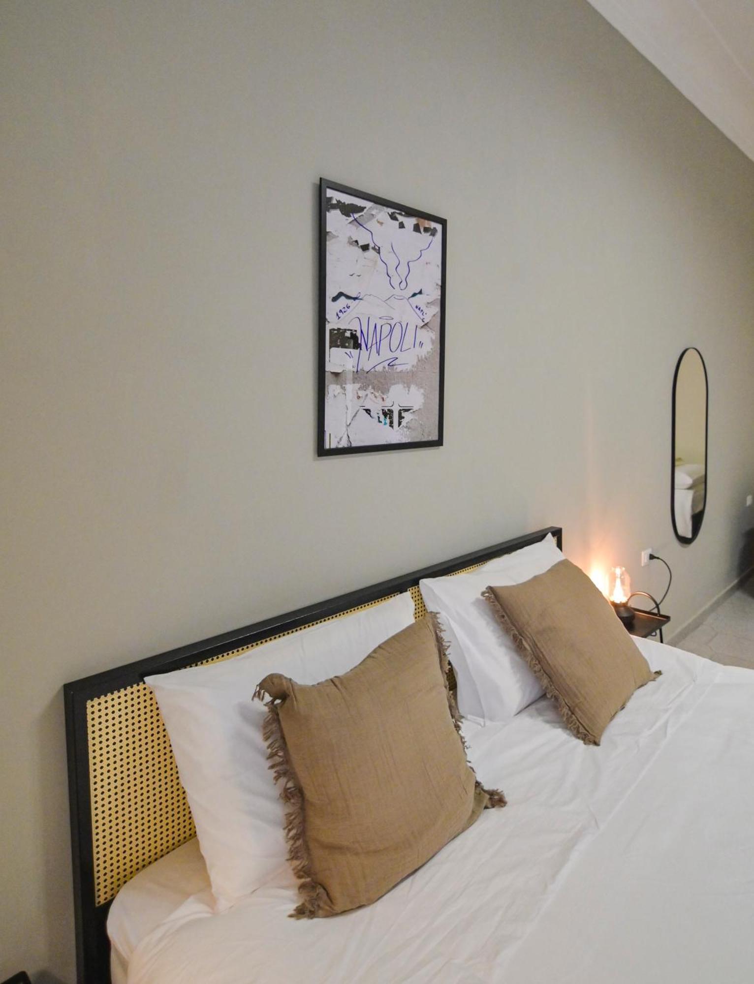 Cozy Central Residence Napoli Bagian luar foto