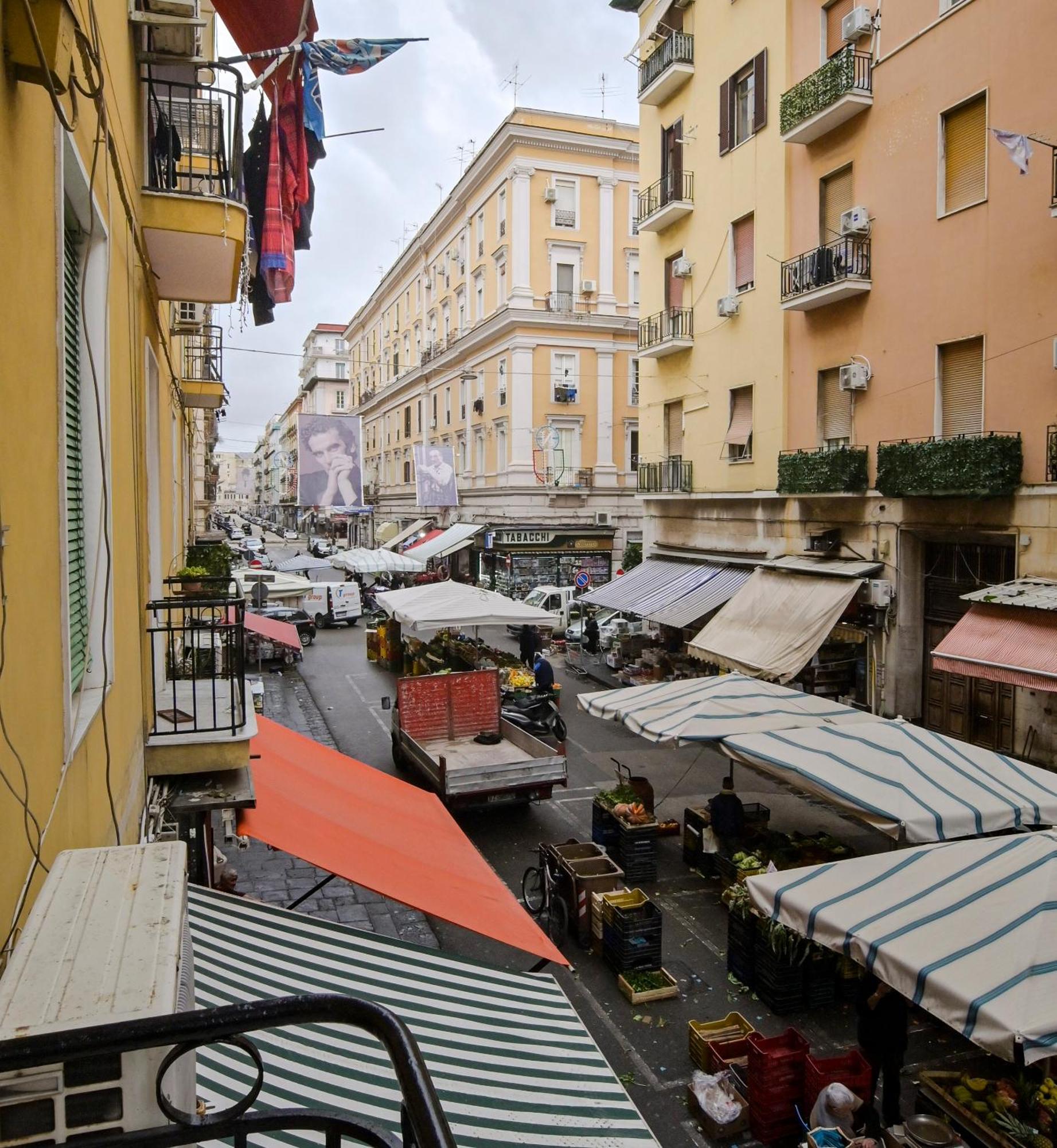 Cozy Central Residence Napoli Bagian luar foto